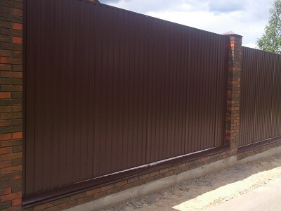 Установка забора из профнастила в Пинске