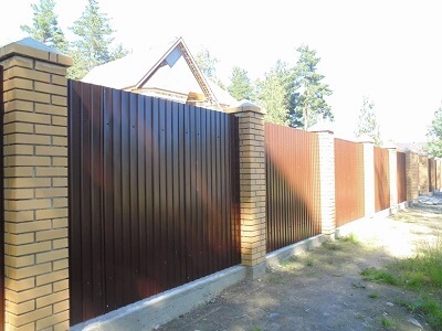 Забор из металлопрофиля в Пинске